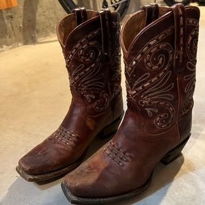Tony Lamma cowgirl boots